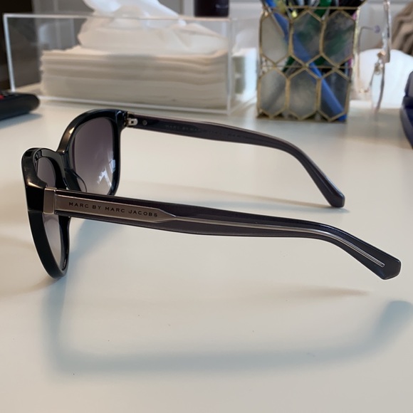 Marc by Marc Jacobs Cat Eye Sunglasses - Picture 2 of 4